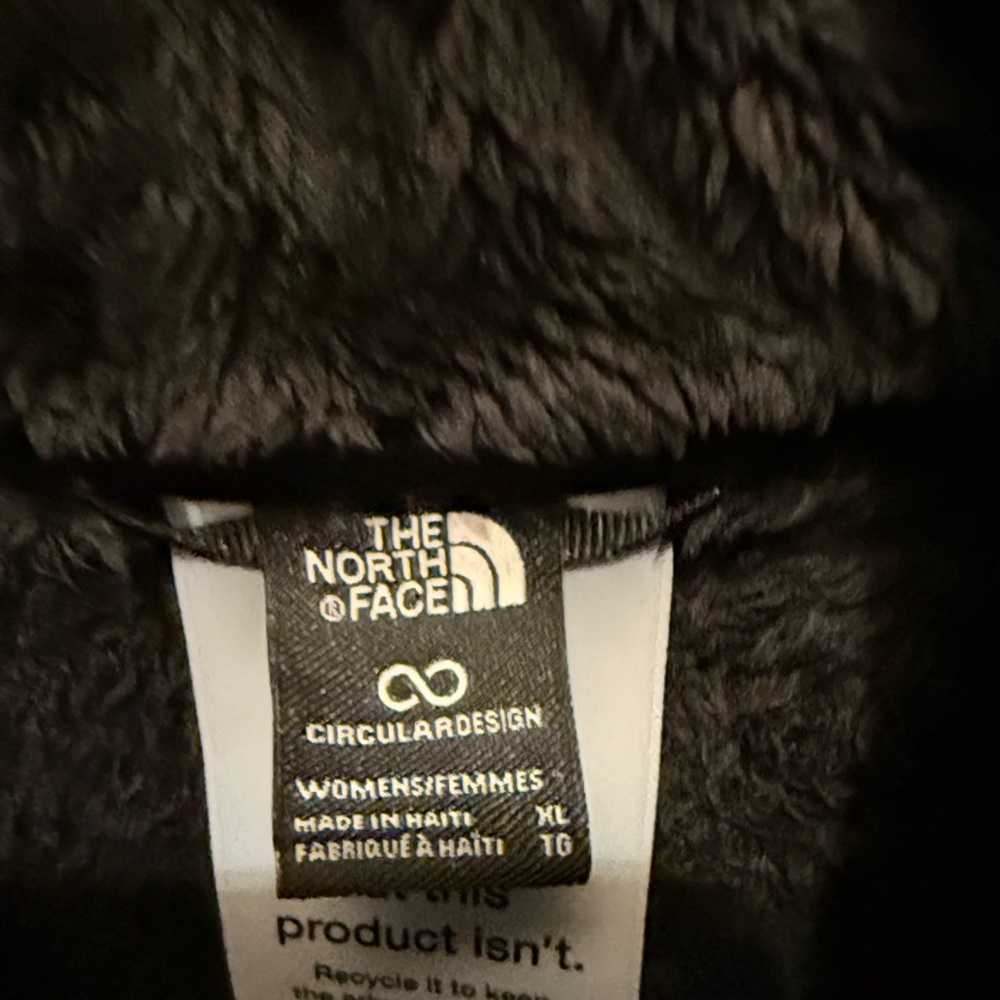 The North Face Fleece Jacket - Picture 3 of 3